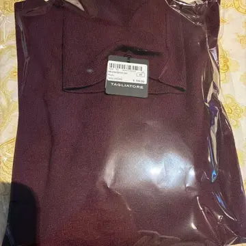 딸리아또레 터틀 니트