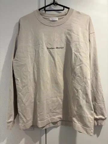 BEAUTY&YOUTH 자수 들어간 베이지 긴팔 트레이닝복