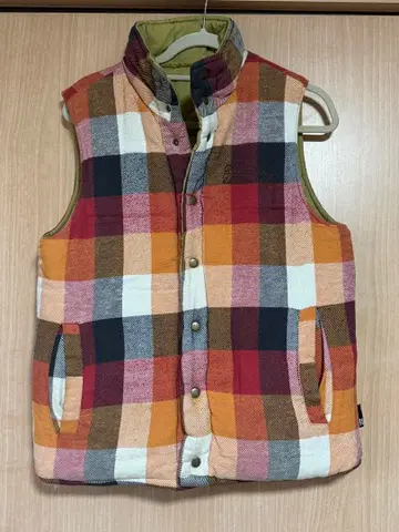 Billabong 체크 무늬 리버서블 다운 베스트