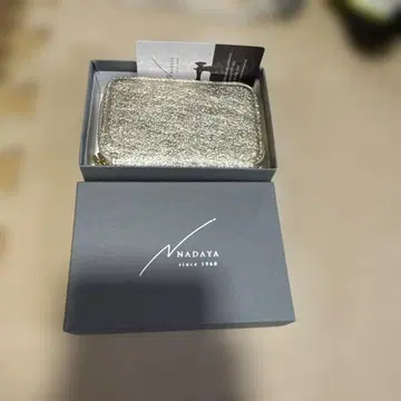 NADAYA 골드 2단 접이식 지갑 미사용