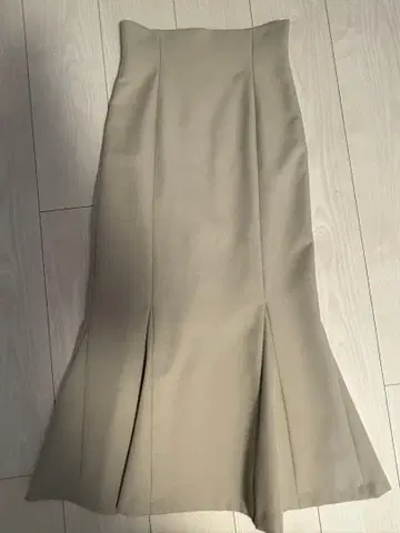 CELFORD 베이지 플레어 롱 스커트 36