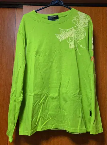 형광 그린 롱 슬리브 T셔츠