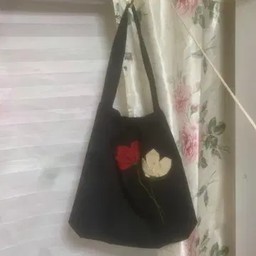 꽃 자수 토트백 블랙 sybilla