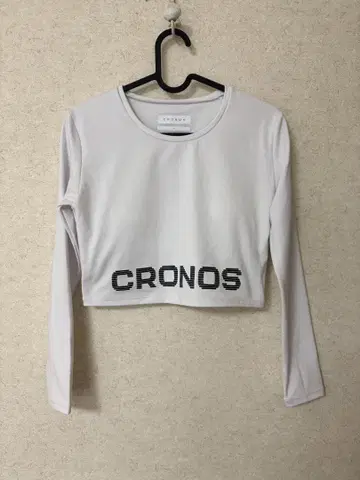 CRONOS 화이트 크롭 T셔츠 M 사이즈