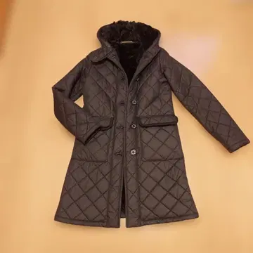 MACKINTOSH-SCOTLAND 블랙 퀼팅 코트