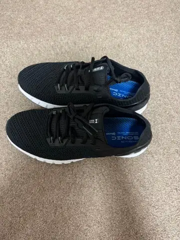 언더아머 러닝화 26.5cm