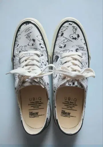 스누피 스니커즈 25cm 미사용