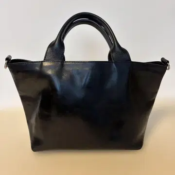 블랙 가죽 토트백