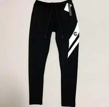 택 포함 새상품 M 사이즈 CHRONOS 조거 팬츠