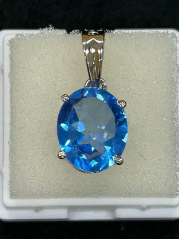 스위스 블루 토파즈 오벌 컷 펜던트 실버