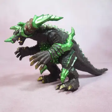 울트라 괴수 시리즈 DX 어스 고모라 소프트 비닐