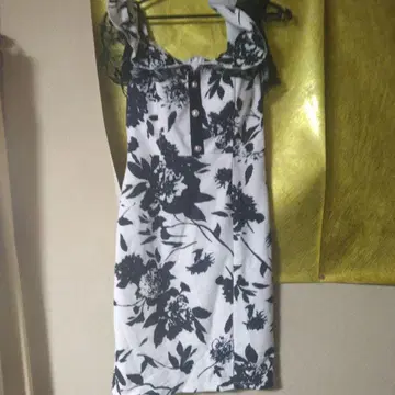 플라워 프린트 슬리브리스 원피스