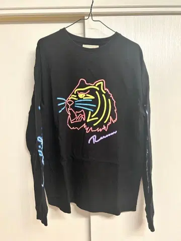 Re:room 네온 라이온 프린트 긴팔