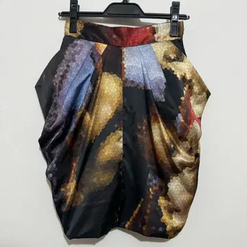 BLANK x MARCO 스커트 / 아트 리타의 성모 드레이프