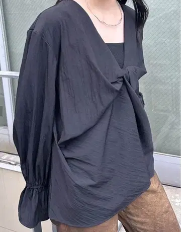 택 포함 새상품 mystic 백산 블라우스 블랙