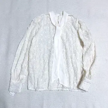 ob lique 오블리크 보타이 블라우스 복슬복슬한 레이스 원단