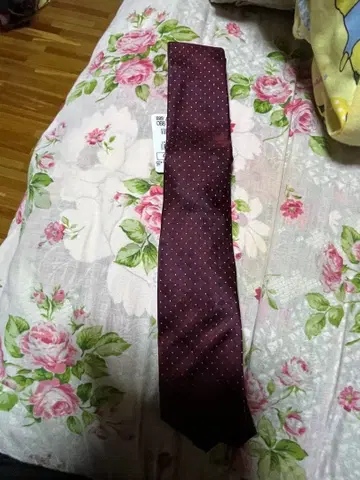 버건디 도트 무늬 넥타이 AOKI