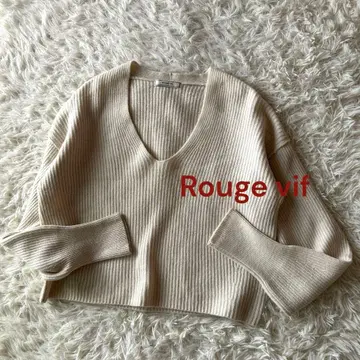 루즈비프 V넥 숏 니트 아이보리 프리 사이즈