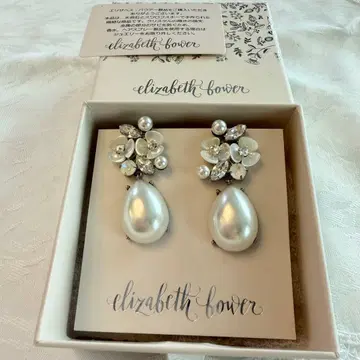 [새상품급] Elizabeth Bower 플라워 펄 귀걸이