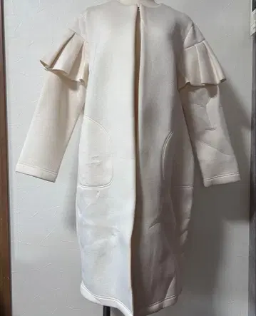 백화점 셀렉샵 구매 프릴 디자인 코쿤 리버 코트