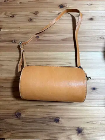 PEAKSPEAK 피크스피크 숄더백 천연 가죽