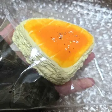 말랑말랑 부드러운 얼음 버터 M 사이즈 삼각형 치즈빵 타바스코 스퀴즈