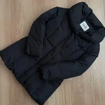 ROPE 블랙 다운 자켓 38