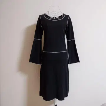 agnes b. 컷오프 디자인 원피스