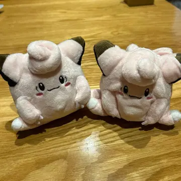 피카츄 인형 2개 세트