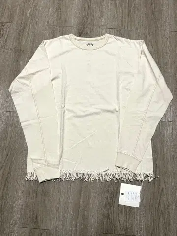 ETHOS 미사용품 밑단 프린지 긴팔 티셔츠