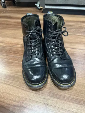 닥터 마틴 블랙 부츠