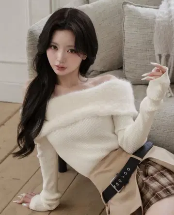 darich 오프숄더 화이트 니트 스웨터