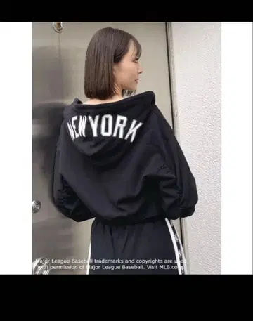 GYDA [MLB] 숏 후드티 블랙 기장 38