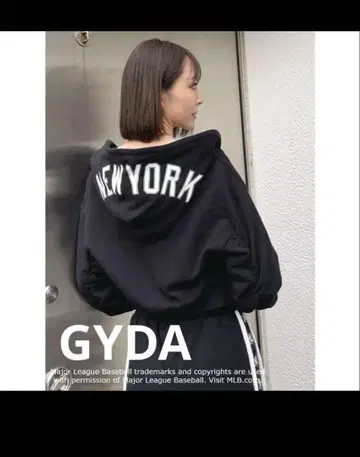 GYDA [MLB] 숏 후드티 블랙 기장 38