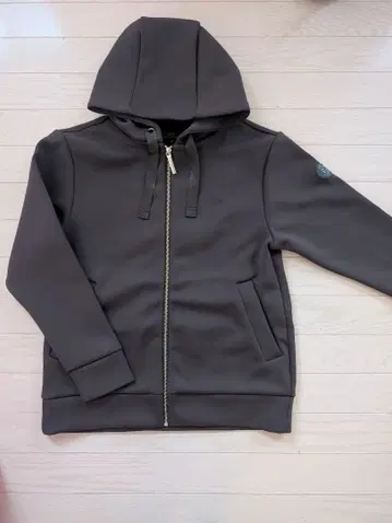 다니엘 웰링턴 집업 후드티 M 사이즈 택 포함 새상품