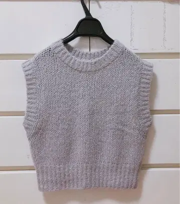 새상품급 H BEAUTY&YOUTH 울 알파카 블렌드 숏 니트 베스트