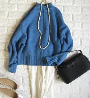 투모로우랜드 맥피 고급 라무 캐시미어 빌드넥 니트 블루