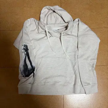 JW Anderson 후드 부착 후드티