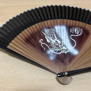드래곤 디자인 부채 블랙 브라운