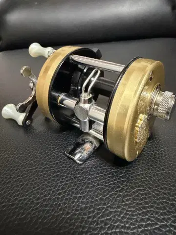 ABU 2500CI 샴페인 골드 컨디션 최상