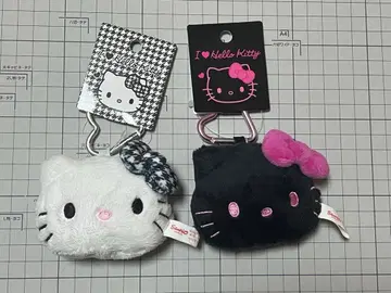 헬로키티 페이스형 마스코트 카라비너 포함 2개 세트 범규 착용