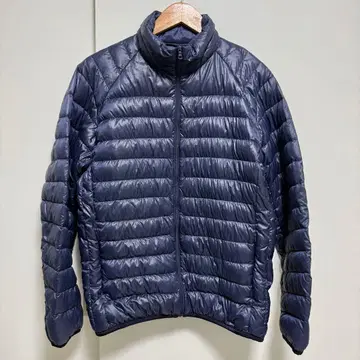 새상품급 UNIQLO 유니클로 스테디셀러 울트라 라이트 다운 자켓 M