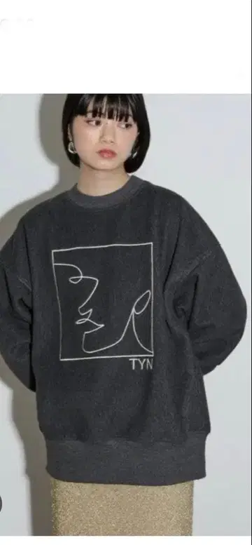 THE YO 아트 자수 브러쉬드 저지 풀오버