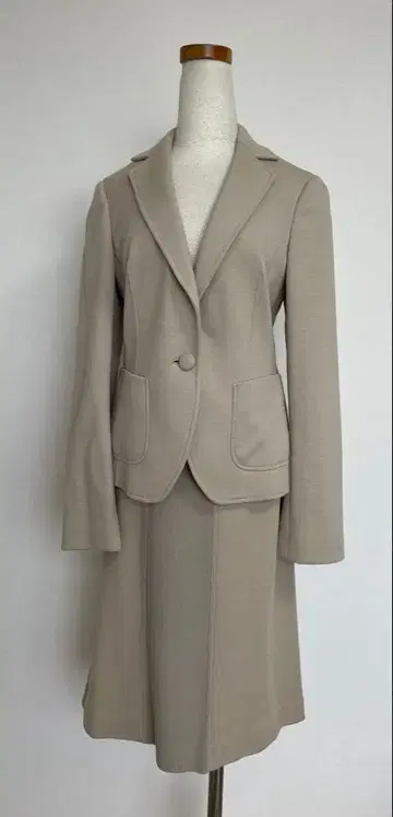 AMACA 스커트 수트 사이즈 36