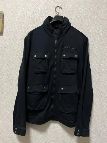 휴고보스 맨투맨 밀리터리 자켓 /L 블랙 스트레치 블랙