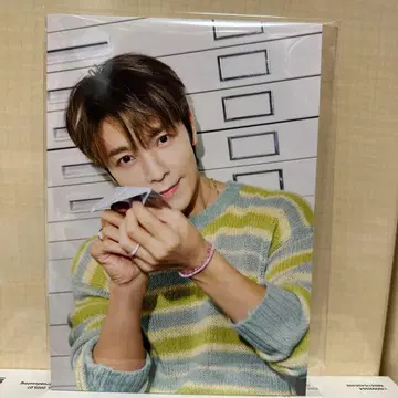 SUPER JUNIOR-D&E 동해 2026 시즌 그리팅 미니 포스터