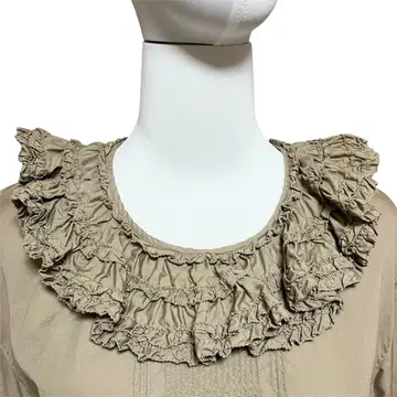 핑크하우스 잉게보그 피코 프릴 옷깃이 귀여운 블라우스