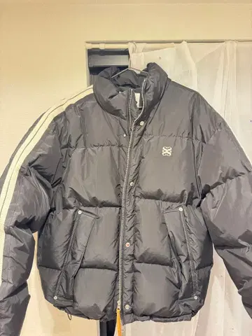 SATUR 블랙 다운 자켓 XL 사이즈
