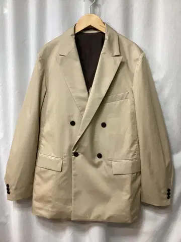 최종 가격 인하 새상품급 투모로우랜드 더블 자켓