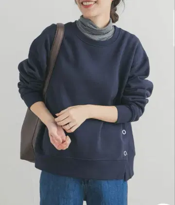 택 포함 새상품 [ UR TECH ] 속기모 사이드 버튼 맨투맨 네이비